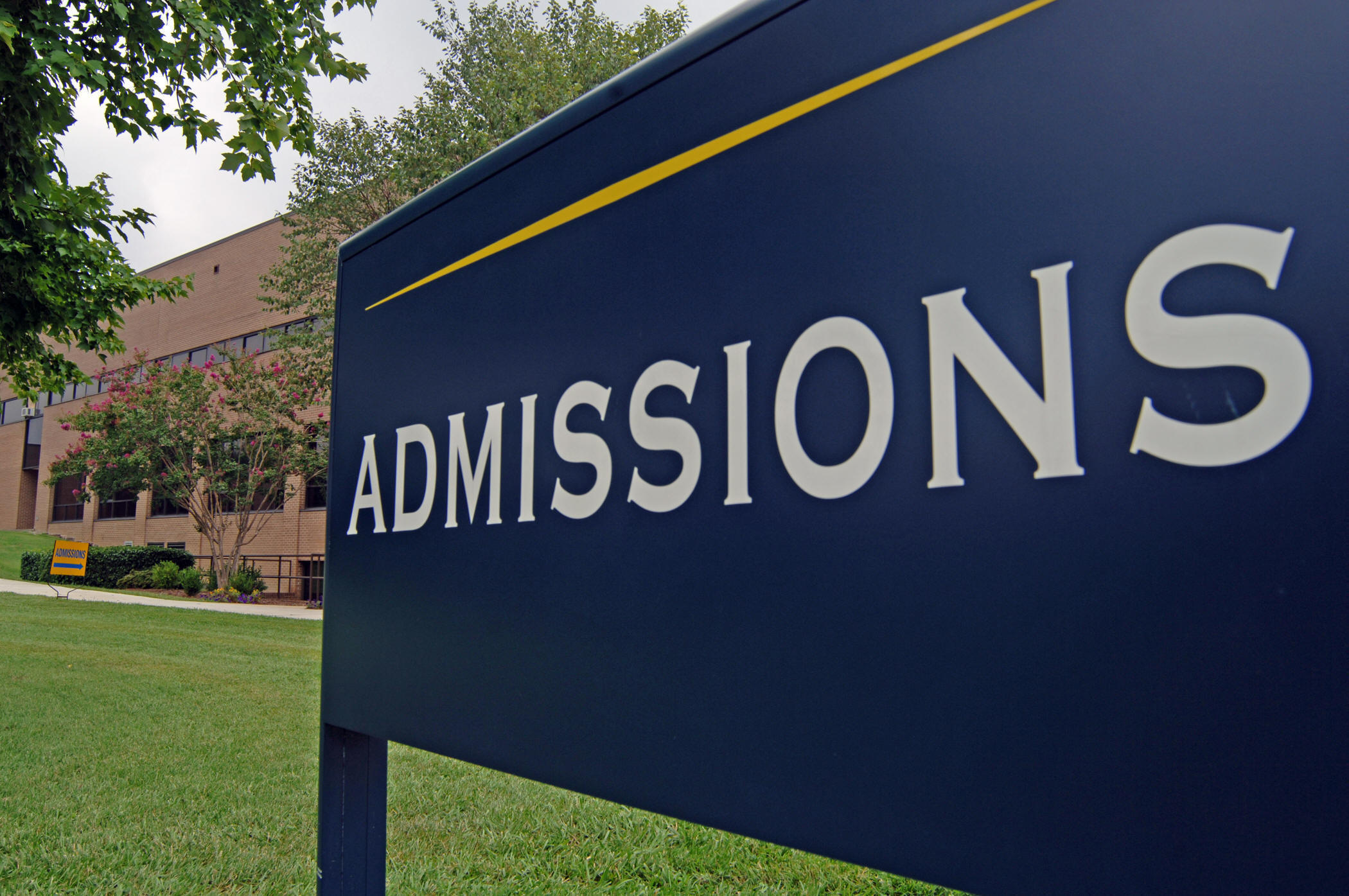 How to submit an application for admission